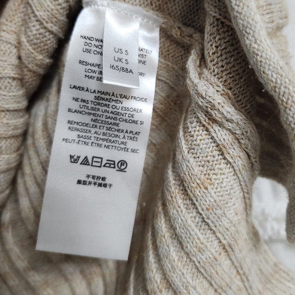 Gorgeous Pilcro by Anthropology sleeveless Sweater/top. Size Small. - Picture 5 of 9